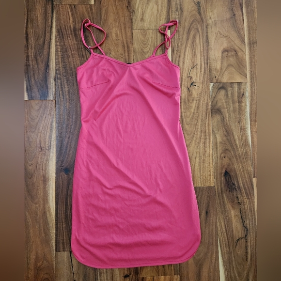 Italian FELEPPA Pink Wrap Dress W Embellished Shoulderd.  Size 2-4. Barbiecore. - Picture 3 of 10